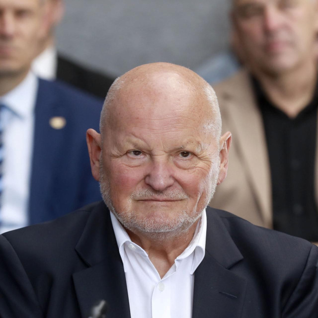 <p>Zlatko Mate&scaron;a</p>
