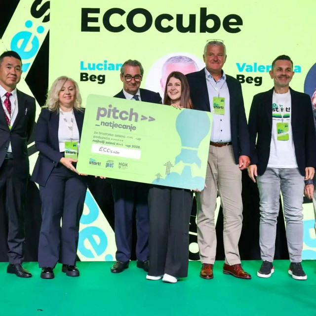 <p>ECOcube - Najbolji zeleni start-up; Izvor: HGK/arhiva</p>