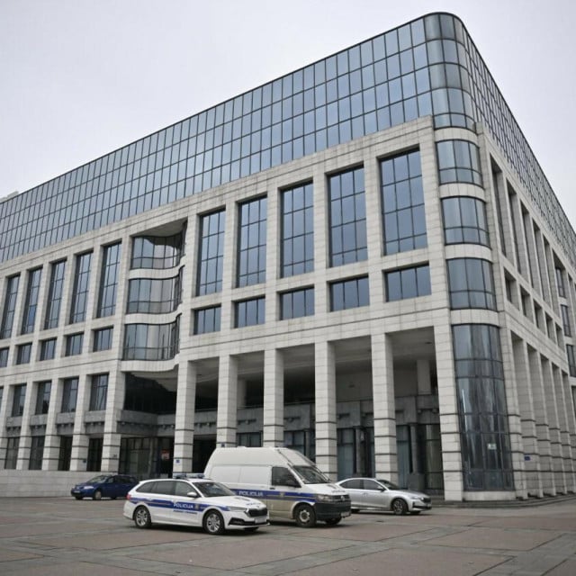 <p>Zgrada INA-e<br>
&nbsp;</p>