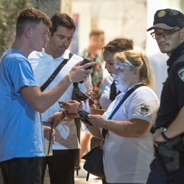 <p>Akcija komunalnih redara i policije u provođenju reda po gradskim ulicama</p>
