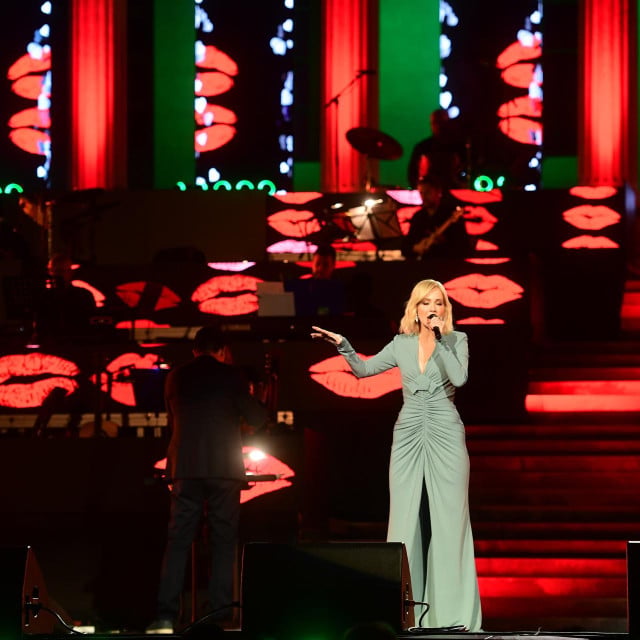 <p>Zavr&scaron;na večer festivala Melodije Jadrana 2025<br>
Na fotografiji: Jelena Rozga<br>