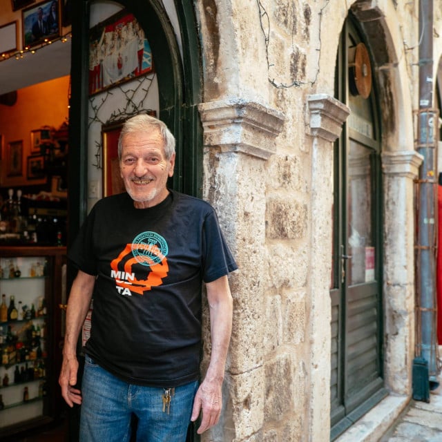 <p>Luciano Lući Capurso ispred svoje Libertine</p>