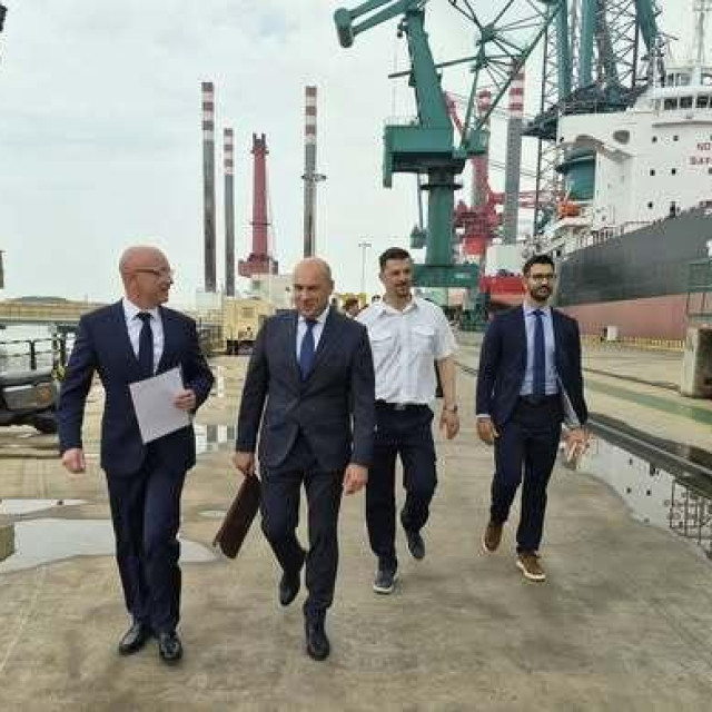 <p>Izaslanstvo Županije na sastanku lokalnih čelnika Kine i zemalja Srednje i Istočne Europe</p>