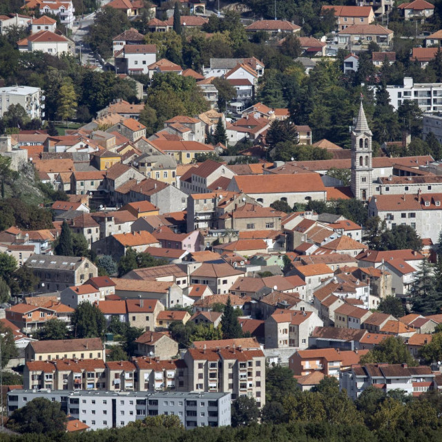 <p>Panorama Sinja<br>
<br>
&nbsp;</p>