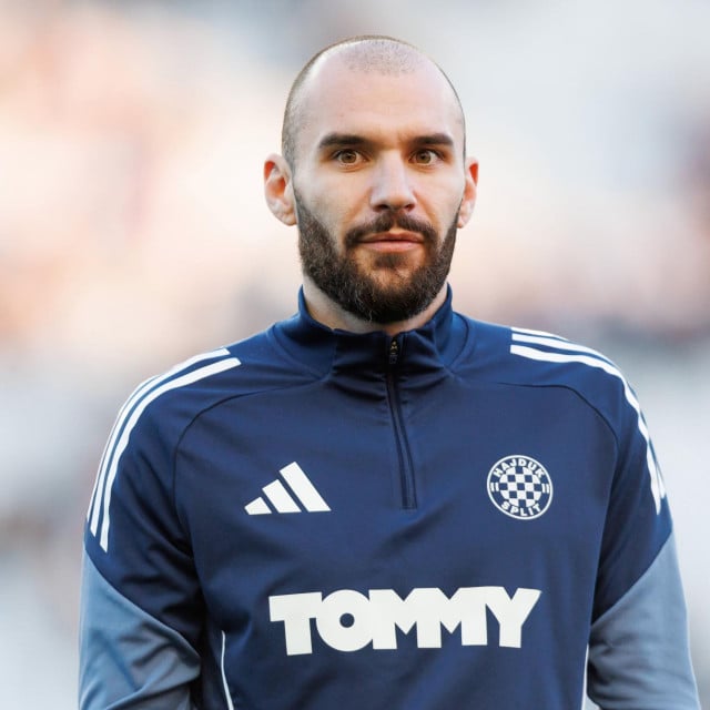 <p>Antony Kalik</p>