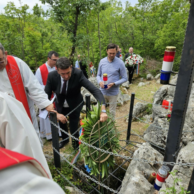 <p>Markovića jama</p>