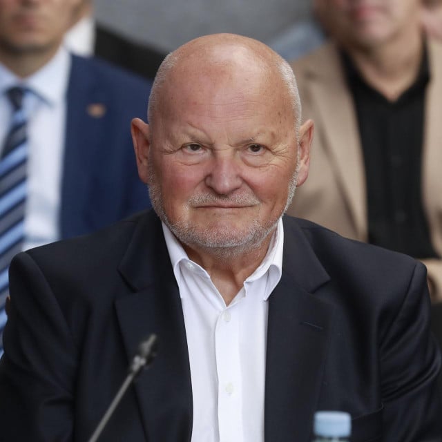 <p>&nbsp;</p>

<p>&nbsp;</p>