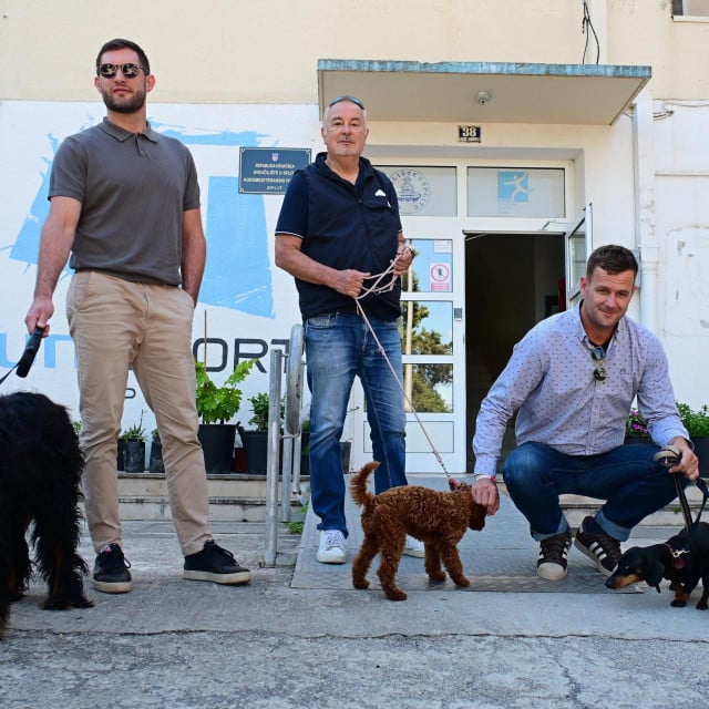 <p>Ivan Tavra i Lira, prodekan Vedran Poljak i Pako i Pavao Gančević s Mili i Mini</p>