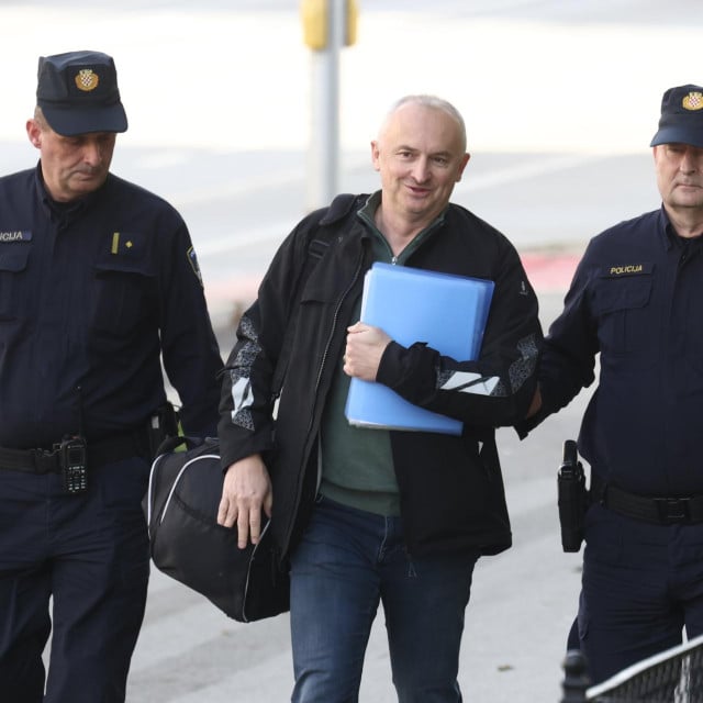 <p>Vinko Grgić s osmijehom je i&scaron;ao u pritvor jer zna da bolju reklamu za lokalne izbore ne može dobiti</p>