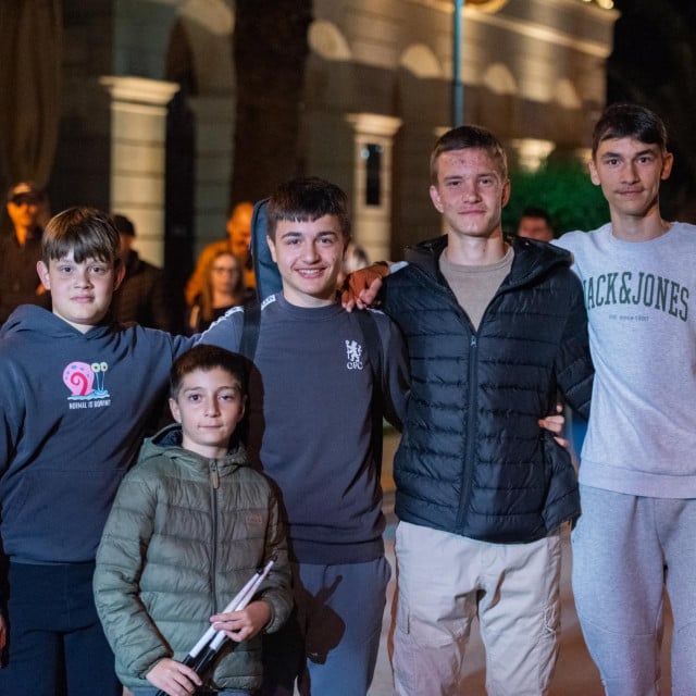 <p>Roko Stančić, Ivo Stančić, Luka Petrić, Karlo &Scaron;karpa, te maleni bubnjar Fabio &Scaron;karpa</p>