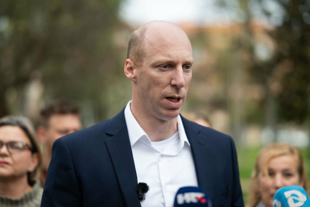 <p>&nbsp;Daniel Radeta:&nbsp;Prekomjerna gradnja u Zadru uzela je danak pa tako vi&scaron;e nema ni jedne građevinske čestice gdje se može napraviti normalna zgrada&nbsp;</p>
