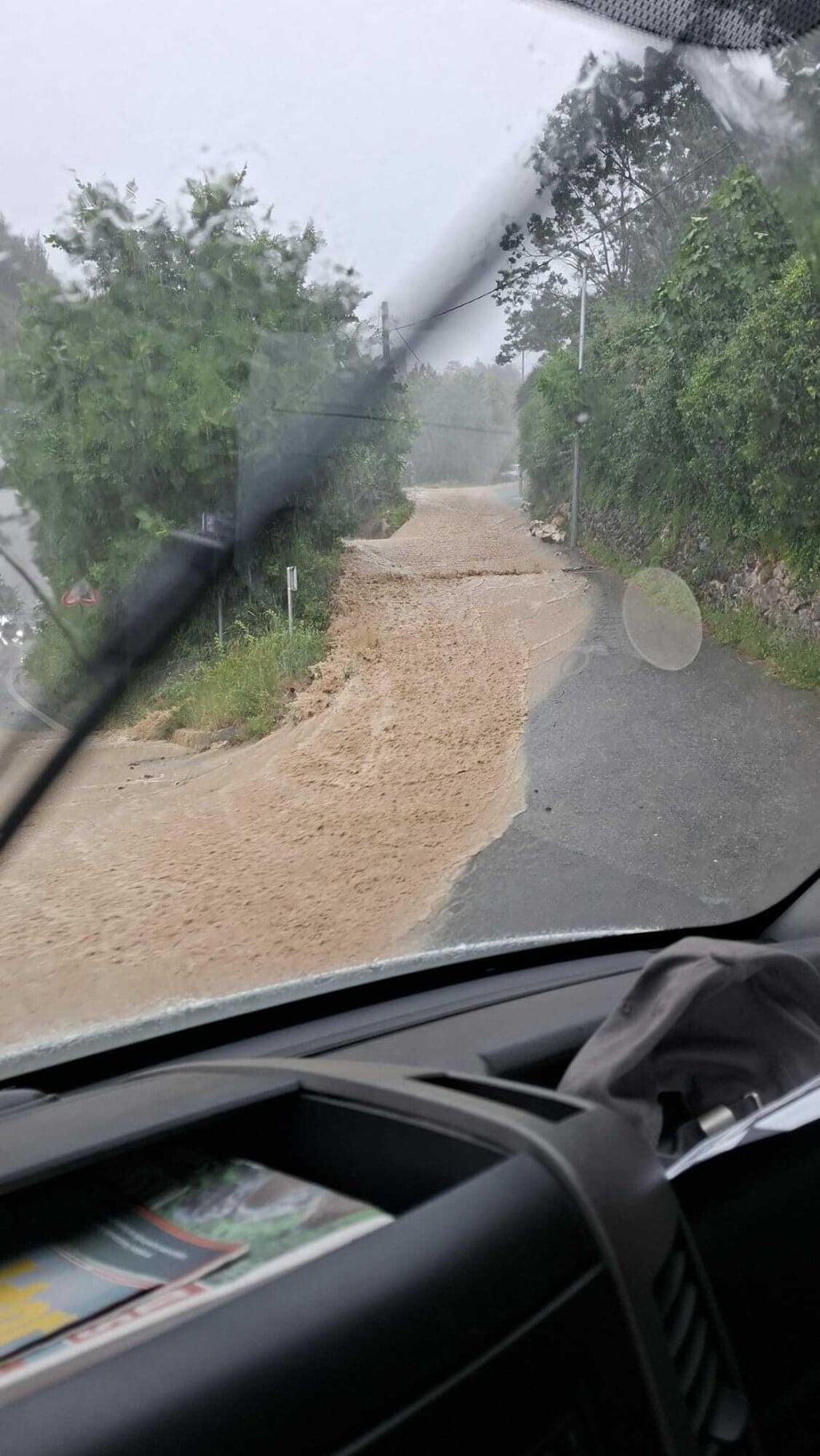 <p>Rijeka je potekla s brda Perun&nbsp;</p>