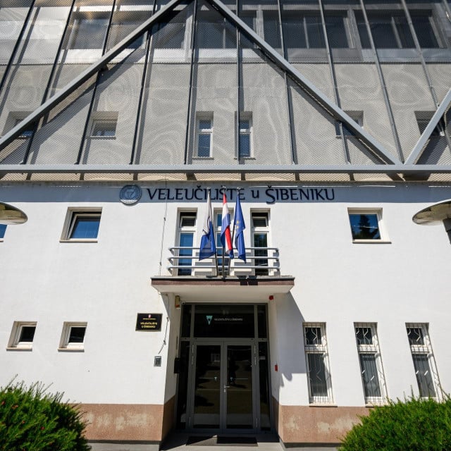 <p>Veleučili&scaron;te u &Scaron;ibeniku</p>