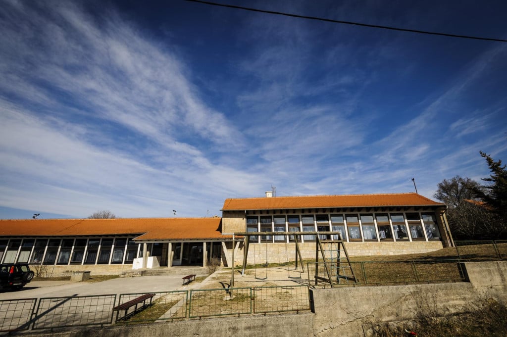 <p>Područna &scaron;kola Gradac/arhiva</p>