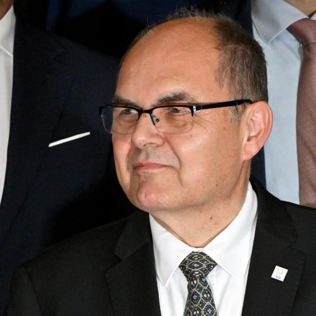 <p>Sukob SAD-a i EU oko nasljednika Christiana Schmidta&nbsp;</p>