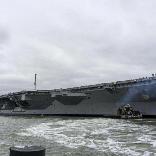 <p>Nosač aviona &lsquo;USS Gerald R. Ford&lsquo; u požaru je pretrpio te&scaron;ka o&scaron;tećenja</p>