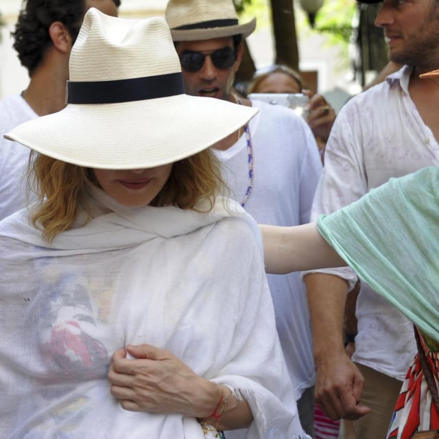 <p>Madonna&nbsp;</p>