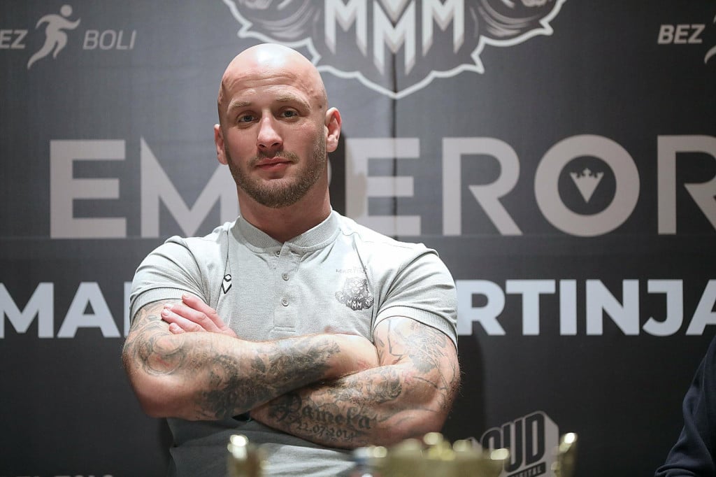 <p><strong>Marko Martinjak na malom nogometu te&scaron;ko je ozlijedio&nbsp;igrača&nbsp; koji se sada oglasio priopćenjem da demantira netočne medijske napise&nbsp;</strong></p>

<p>&nbsp;</p>

<p>&nbsp;</p>