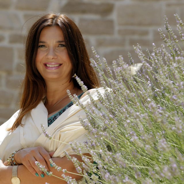 <p>Dr. Lejla Kažinić Kreho<strong>, </strong>liječnica i nutricionistica: &rdquo;Hrana u 21. stoljeću postala je i trend, i lijek i na&scaron; najveći užitak!&rdquo;</p>