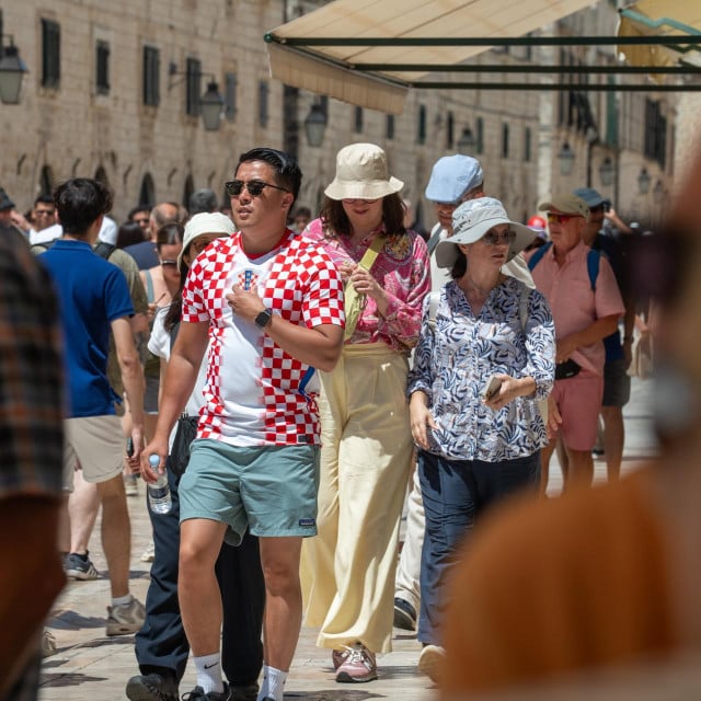 <p>Turistima je i dalje najzanimljiviji Dubrovnik</p>
