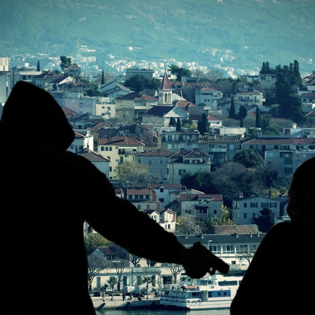 <p>Mladi policajac se sumnjuči da je mjesecima psihički i fizički terorizirao&nbsp;zaručnicu</p>