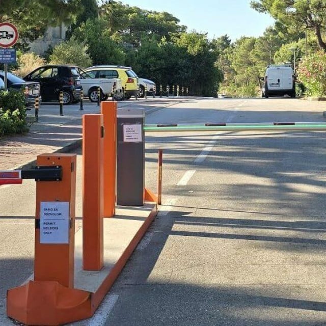 <p>Od ponedjeljka se aktiviraju rampe za ulazak u pje&scaron;ačke zone u Župi dubrovačkoj</p>