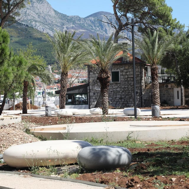 <p>Grad Makarska osigurao je 2.195.143,09 eura bespovratnih sredstava za sufinanciranje projekta &lsquo;Uređenje parka Pe&scaron;kera&lsquo;</p>