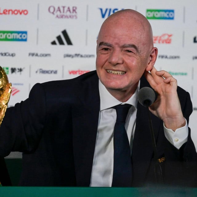 <p>Gianni Infantino - čovjek koji je ubio nogomet. A svi oko njega su &scaron;utjeli</p>