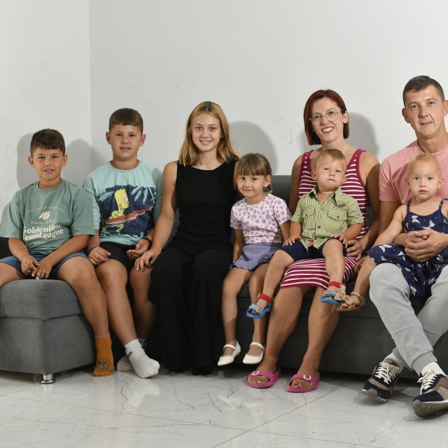 <p>I Melita i suprug Bojan su rodom iz Siska, a danas žive u Zadru, u koji su do&scaron;li zbog njenog posla</p>
