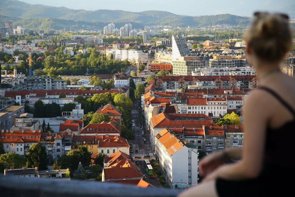 <p>Panorama Ljubljane - tako blizu...</p>

<p>&nbsp;</p>

<p>&nbsp;</p>