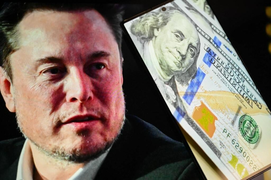 <p>Elon Musk danas je postao<strong>&nbsp;</strong>prvi svjetski bilijuna&scaron;&nbsp;</p>