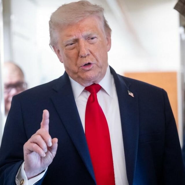 <p>&nbsp;Donald Trump objavio je na Truth Socialu da će sporazum SAD i Irana biti potpisan sutra te da će se Hormu&scaron;ki tjesnac otvoriti za sve&nbsp;</p>