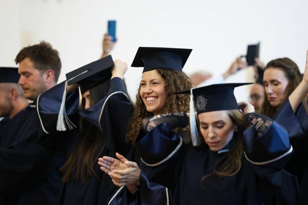 <p>Na Sveučili&scaron;tu u Zadru svečano je promovirano 175 magistrica i magistara različitih struka</p>