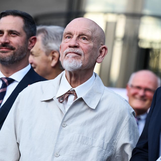 <p>Na fotografiji: Tonči Glavina, John Malkovich&nbsp;</p>