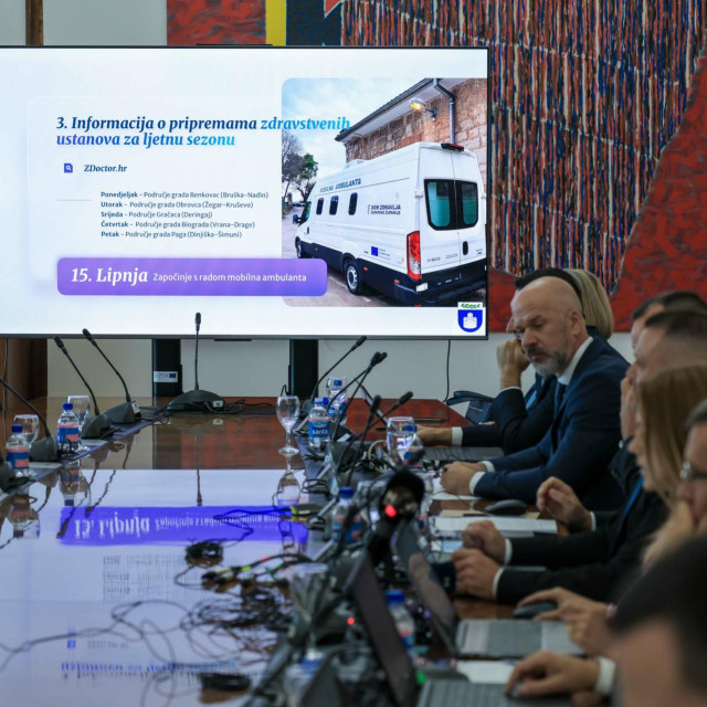 <p>Zadarska županija uvodi mobilne ambulante</p>