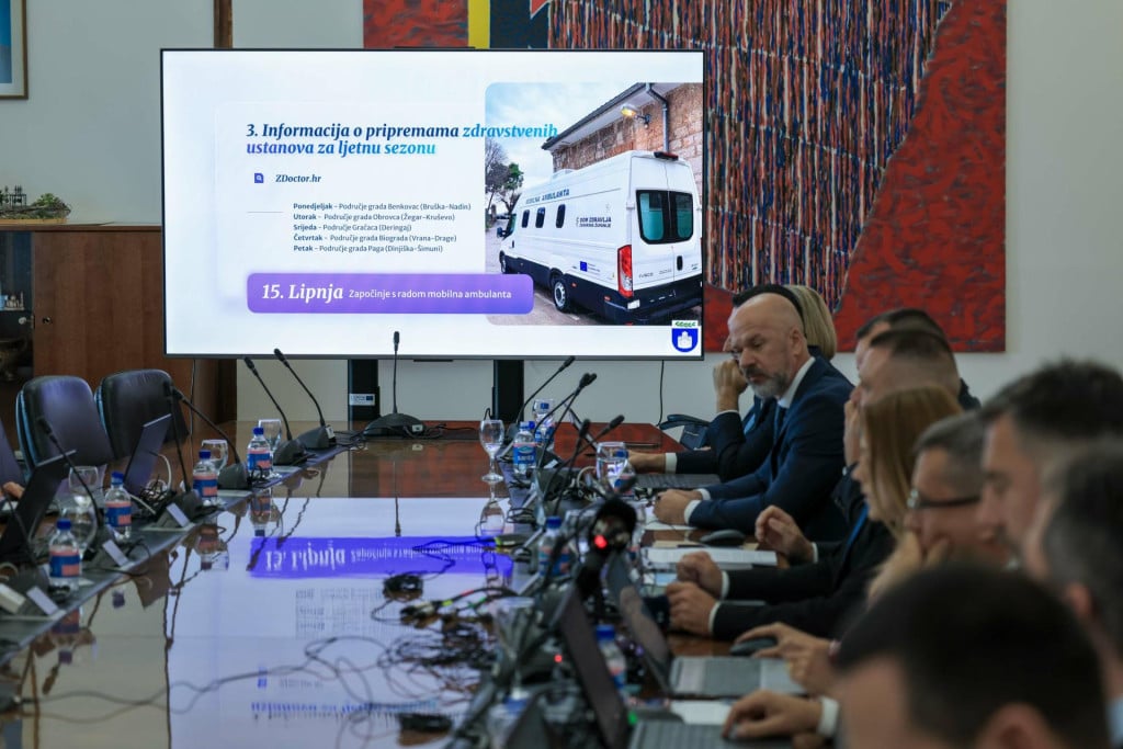 <p>Zadarska županija uvodi mobilne ambulante</p>