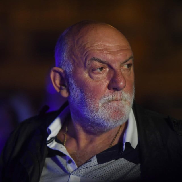 <p>Jedna od najdugovječnijih emisija Hrvatskoga radija - Pomorska večer, koju je započeo Jadran Marinković, radijski voditelj i urednik<br>
&nbsp;</p>