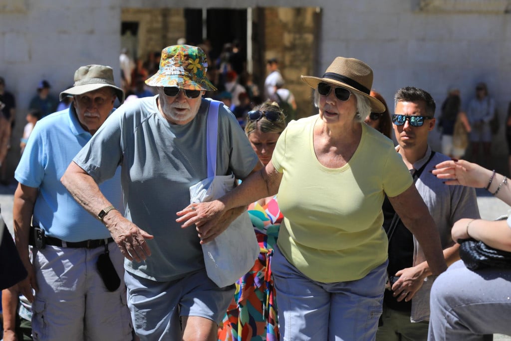 <p>Strani umirovljenici kao turisti u Splitu</p>

<p>&nbsp;</p>

<p><br>
&nbsp;</p>
