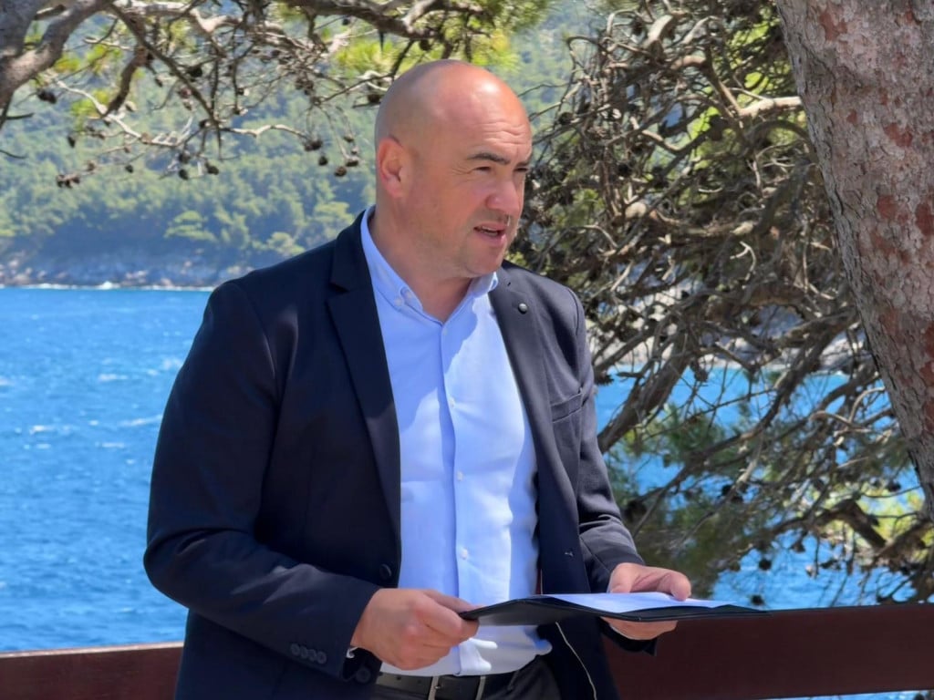 <p>Na Mljetu progla&scaron;ena tematska turistička cesta &rdquo;Mljet &ndash; Mistična oaza&rdquo;</p>