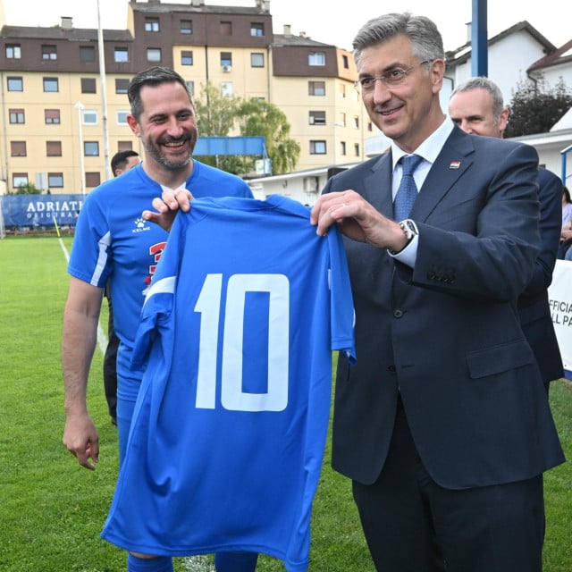 <p>&rdquo;Oporba jo&scaron; nije na&scaron;la magičnu formulu da nezakonitosti poveže s Plenkovićevom potencijalnom odgovorno&scaron;ću&rdquo;, kaže analitičar Gordan Turković</p>