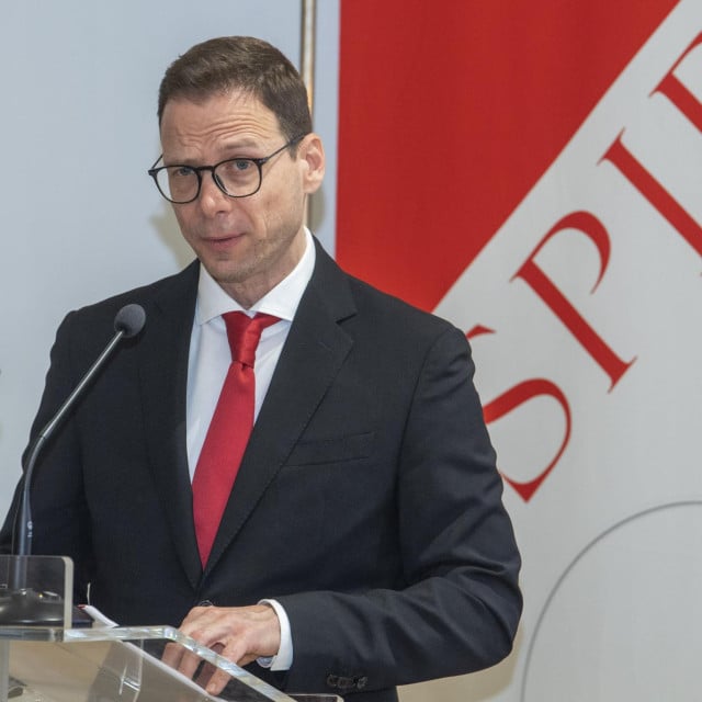 <p>Dekan Alen Jerkunica</p>