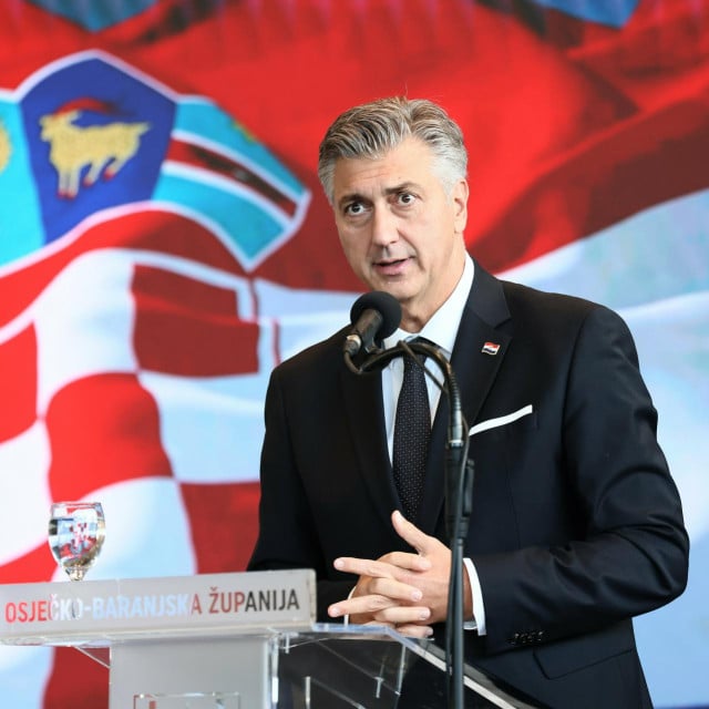 <p>&nbsp;Andreju Plenkoviću lijeva opozicija zamjera&nbsp;proma&scaron;enu politiku prema Slavoniji, koja zaostaje, te rekordnu inflaciju&nbsp;</p>