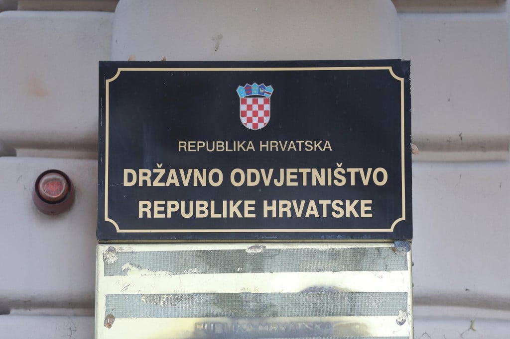 <p>Riječko Općinsko državno odvjetni&scaron;tvo podiglo je optužnice protiv četvorice maloljetnika i trojice mlađih punoljetnika zbog nano&scaron;enja te&scaron;kih ozljeda&nbsp;mu&scaron;karcu&nbsp;s posebnim potrebama pro&scaron;log ljeta&nbsp;(ilustracija)&nbsp;</p>