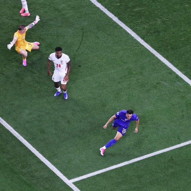 <p>Petar Musa slavi gol</p>