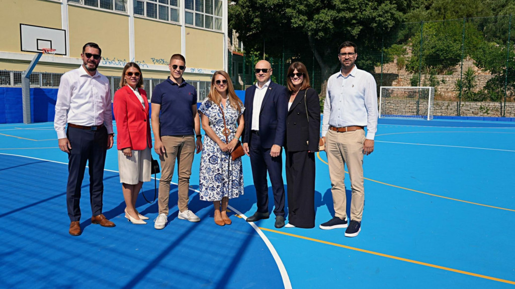 <p>Na području Grada Korčule i Općine Orebić uređeno pet sportskih terena</p>