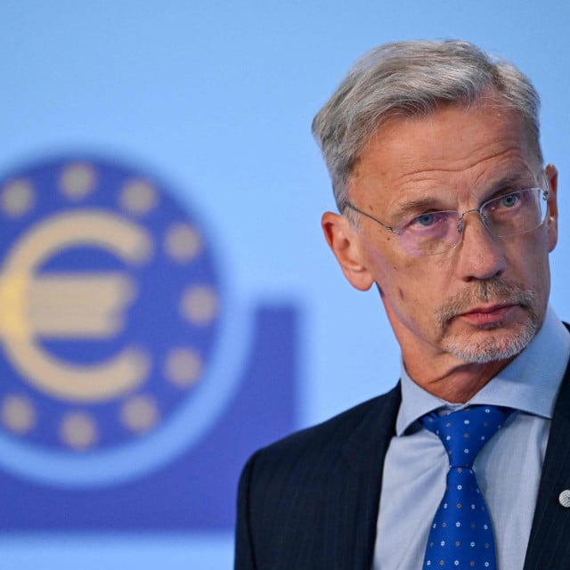 <p>Sada&scaron;nji potpredsjednik Europske sredi&scaron;nje banke&nbsp;Boris Vujčić bio je guverner HNB-a u vrijeme o kojem govorimo u tekstu</p>

<p>&nbsp;</p>