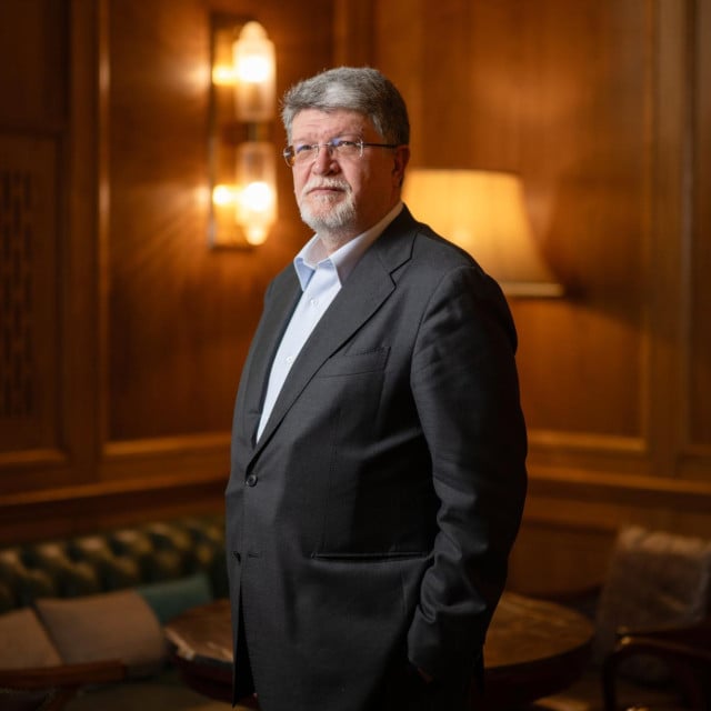 <p>Tonino Picula: Ne treba očekivati promjene u Srbiji prije izbora; vlast i institucionalna oporba žele preživjeti te izbore dok se studenti na njima moraju potvrditi</p>