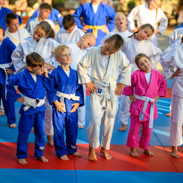 <p><br>
Polaganje za pojaseve Judo kluba Konavle Cavtat na rivi</p>
