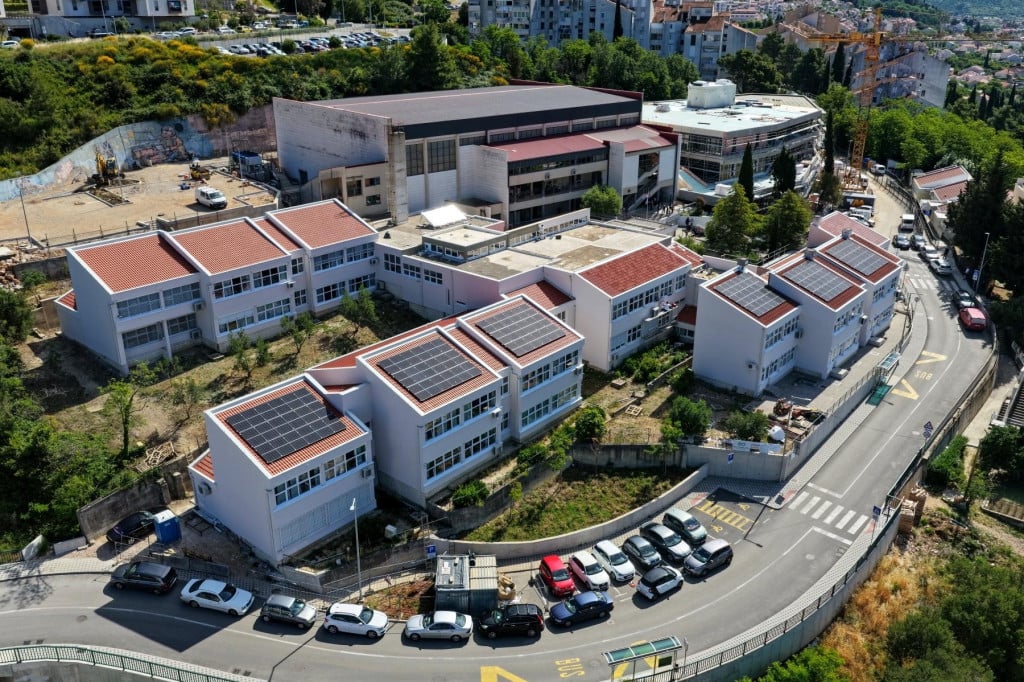 <p>Zavr&scaron;eni radovi na energetskoj obnovi O&Scaron; Moko&scaron;ica</p>