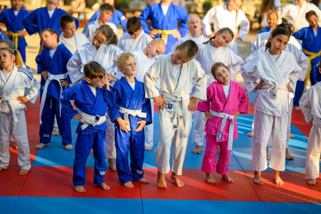 <p><br>
Polaganje za pojaseve Judo kluba Konavle Cavtat na rivi</p>